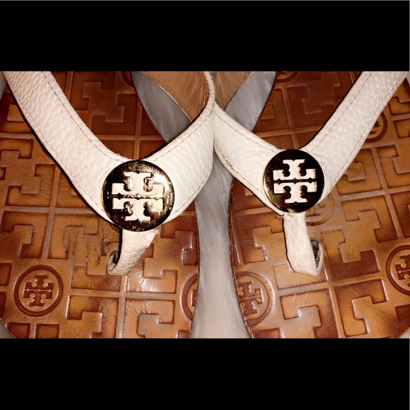 TORY BURCH Cream Leather Flip Flop - Picture 3 of 7